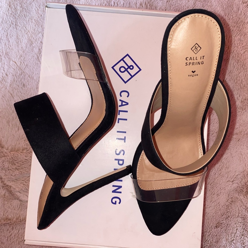 Black strappy kitten heel